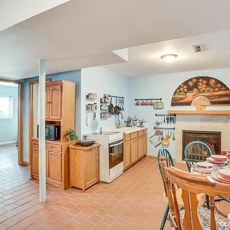 3 Mi To Central Minneapolis Unique Home!